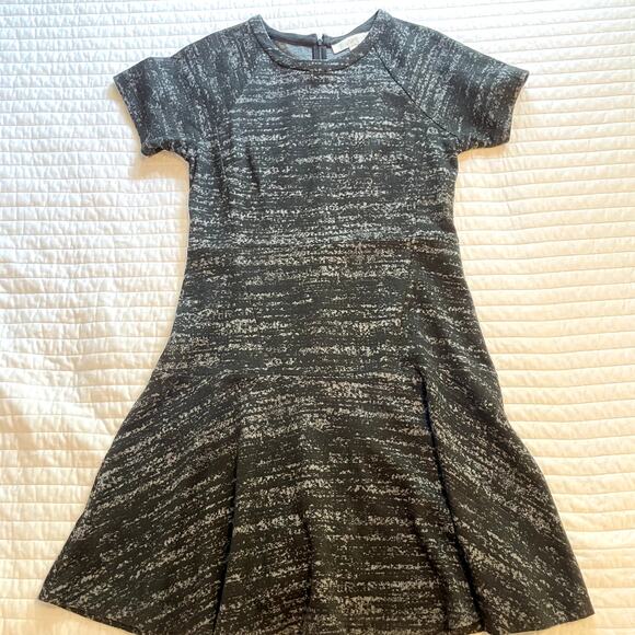 Loft Women's Black and White Knit Drop Waist Dress, size 8 - Picture 5 of 8